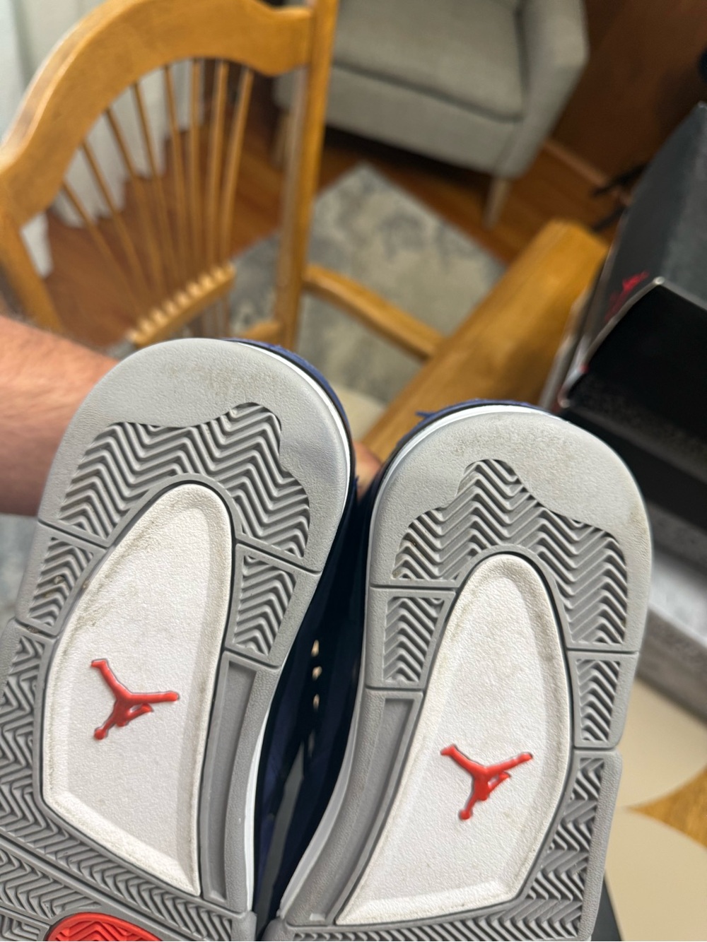 Jordan 4 - Picture 7 of 8